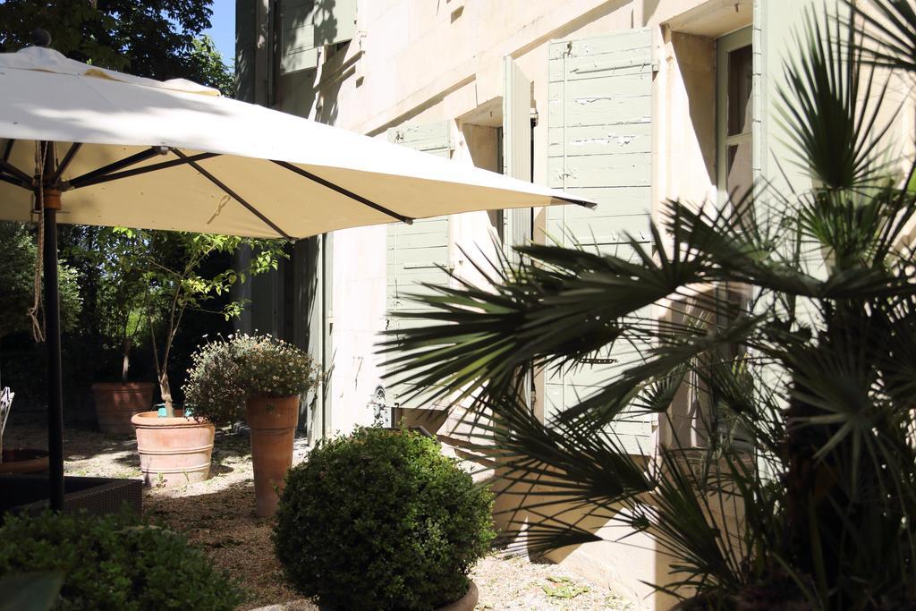 Le Mas Saint Florent Arles Esterno foto