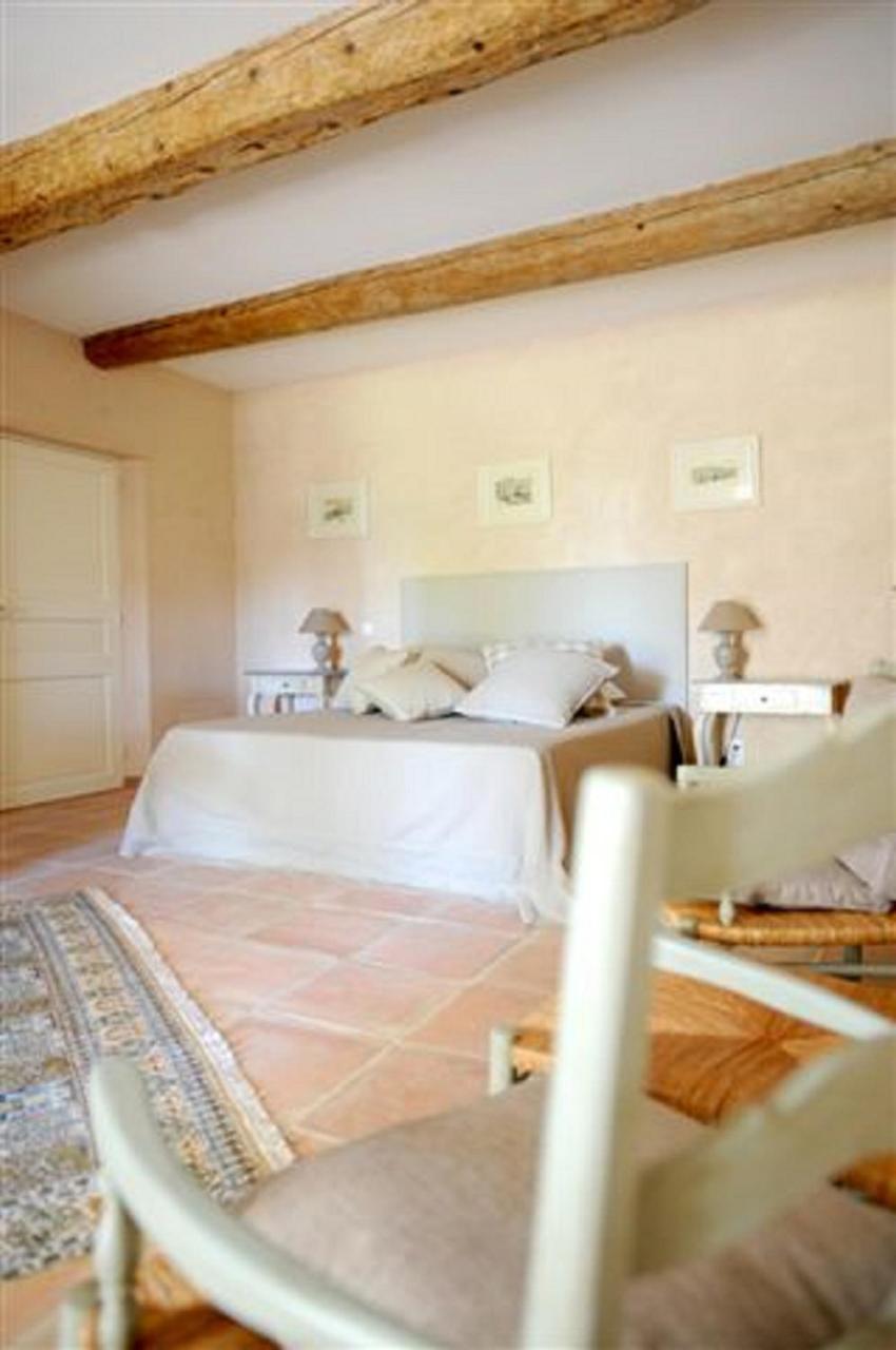 Le Mas Saint Florent Arles Esterno foto